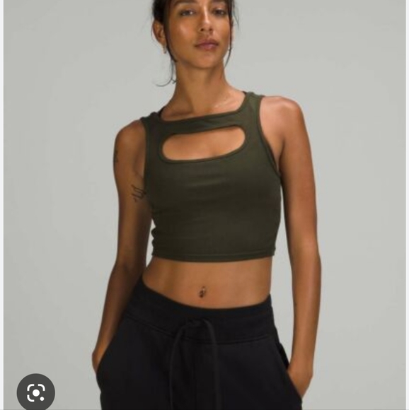 lululemon athletica Tops - Lululemon athletica LA cutout crop tank size 4 stretches